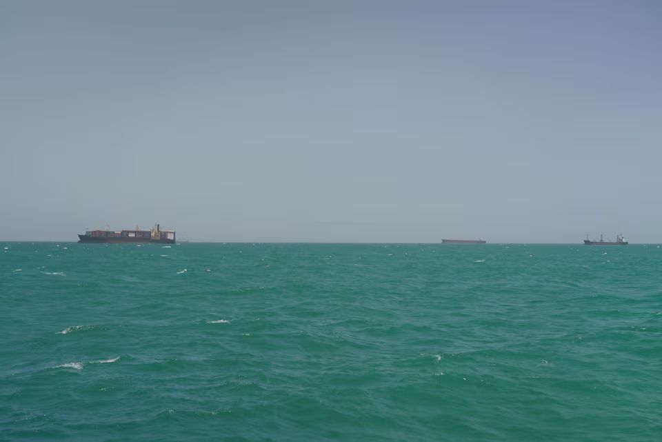 Imagen de portada - IMO approves urgent resolution to protect crew members trapped by conflict in the Middle East