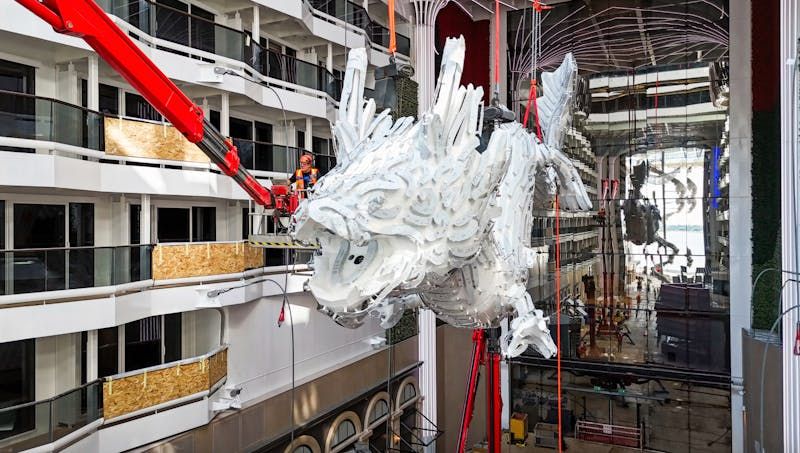 Imagen de portada - Instalación de Escultura de Dragón Completada en el Crucero MSC World Asia