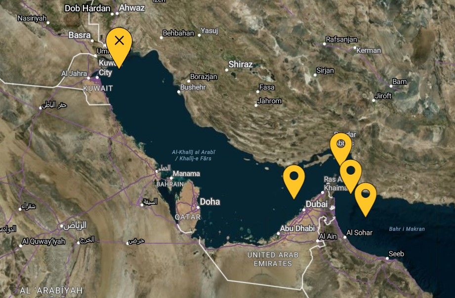 Imagen de portada - Irán ataca buques cerca del estrecho de Ormuz en respuesta al hundimiento de cinco de sus petroleros por parte de EE.UU.