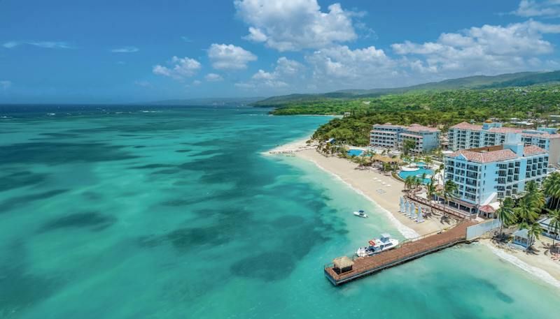 Imagen de portada - Is Royal Caribbean Group On the Verge of Acquiring a Majority Stake in Sandals Resorts International?