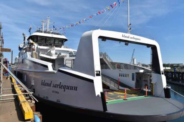 Imagen de portada - Island sarlequun: BC Ferries' New Hybrid Vessel in Nanaimo Harbour