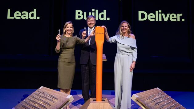 Imagen de portada - King Willem-Alexander inaugurates the first section of the national hydrogen network in the Port of Rotterdam