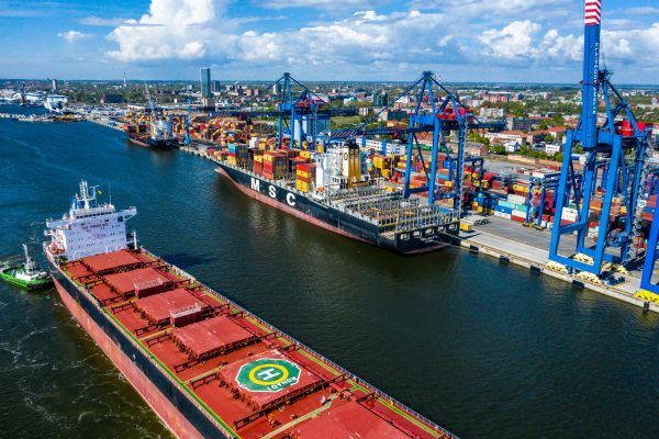 Imagen de portada - Klaipeda Increases Containerized Cargo Movement by 12% in First Half of the Year