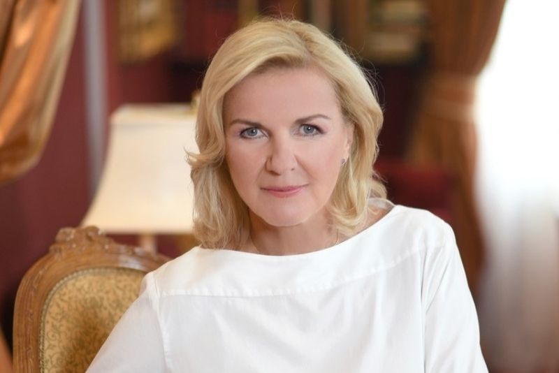 Imagen de portada - La autora alemana Hera Lind participará en el crucero mundial 2026-27 del Vasco da Gama
