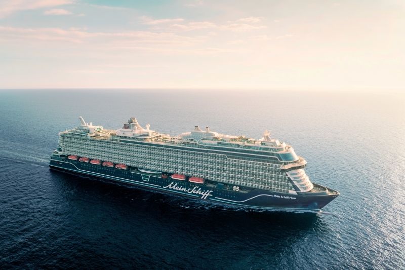 Imagen de portada - La campaña de verano 2027 de Mein Schiff presenta a Robbie Williams