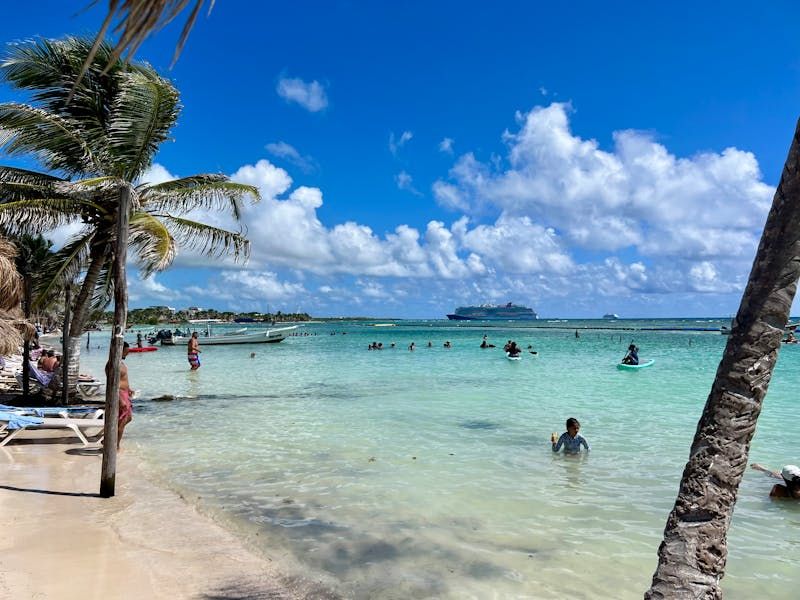 Imagen de portada - La tarifa para pasajeros de cruceros en México sube a $10 con más aumentos planeados hasta 2028