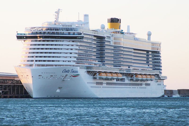 Imagen de portada - Las reservas de cruceros europeos se recuperan a medida que Carnival informa un aumento de la demanda para 2027