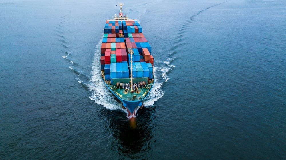 Imagen de portada - Las tarifas de los contenedores suben a medida que los transportistas transpacíficos reducen la capacidad