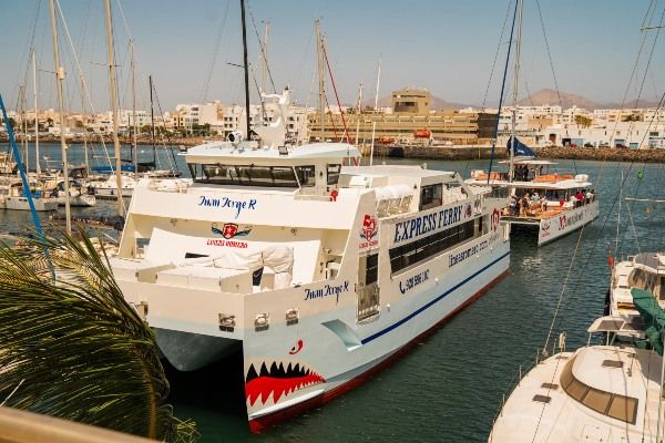 Imagen de portada - Líneas Romero Puts Two New Vessels into Operation in the Canary Islands
