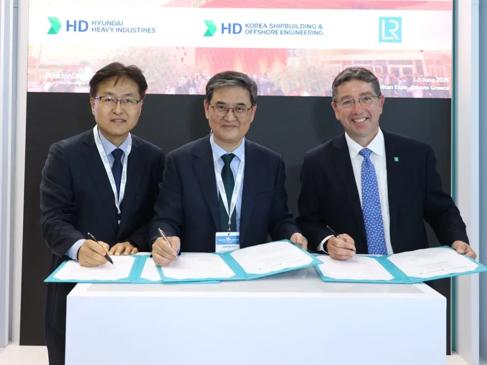 Imagen de portada - Lloyd's Register joins HHI and KSOE to boost the design of hybrid-electric LNG carriers