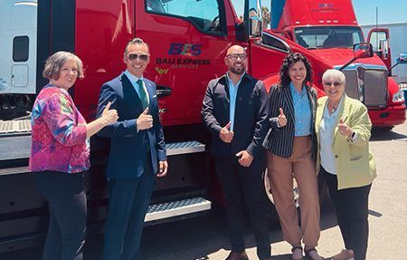 Imagen de portada - Long Beach recognizes green transportation corridor to Mexico