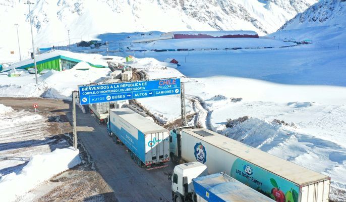Imagen de portada - Los Libertadores Pass partially reopens for truck traffic after 34 days of closure