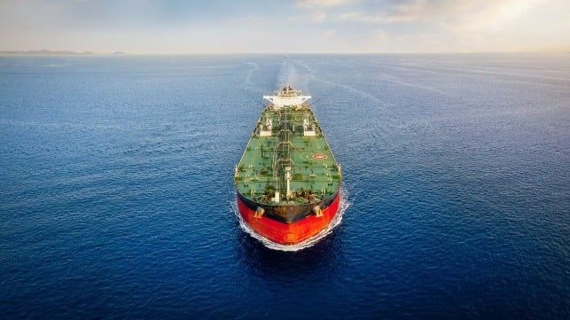Imagen de portada - Los mercados esperan escasez de petróleo si Ormuz permanece cerrado, sobreoferta una vez que se abra