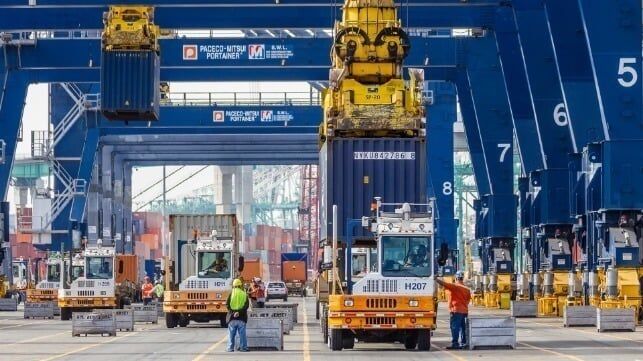 Imagen de portada - Minoristas pronostican una temporada alta temprana de importaciones en EE. UU. seguida de nuevas disminuciones