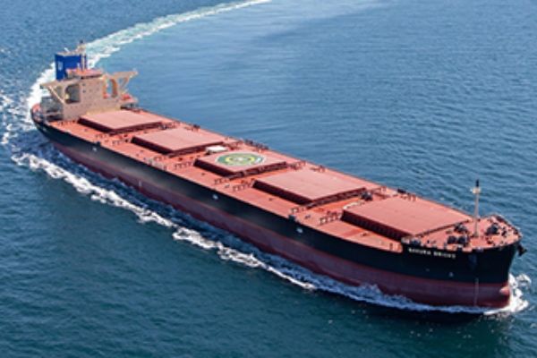 Imagen de portada - NS United Kaiun Kaisha and Kawasaki Heavy Industries Test Mooring Management Using Tension Monitoring System for Ropes