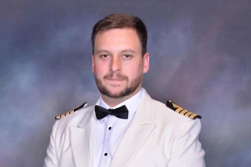 Imagen de portada - Nikola Durdic Ascendido a Capitán de Estado Mayor en Fred. Olsen Cruise Lines