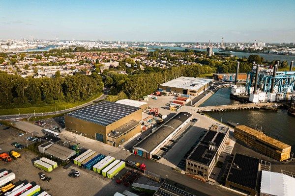 Imagen de portada - Países Bajos: Maple Group amplía capacidad logística para proyectos con adquisición de Fladderak