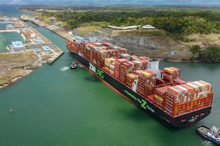 Imagen de portada - Panama Canal Neopanamax Locks Reach 31,000 Transits in Ten Years