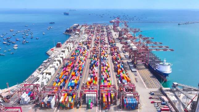 Imagen de portada - Peruvian Ports Mobilize 35.1 Million Tons in First Half with 6.5% Growth