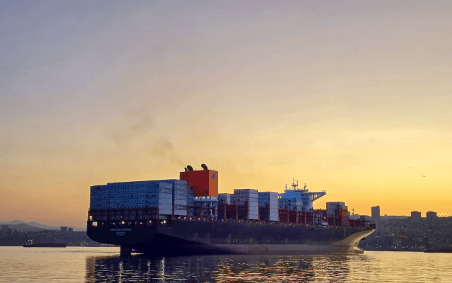 Imagen de portada - Port Efficiency in the Pacific: Hapag-Lloyd Reports Controlled Waiting Times