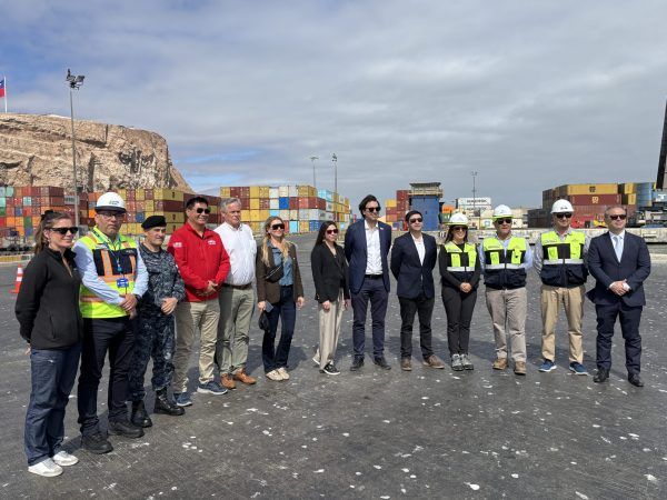 Imagen de portada - Port of Arica Receives Visit from Senate Commission on Extreme Zones