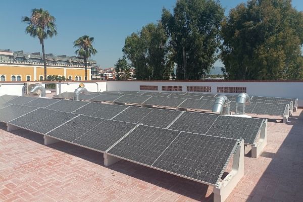 Imagen de portada - Port of Castellón Installs Solar Plant in Sustainable Rehabilitation of Historic Canteen