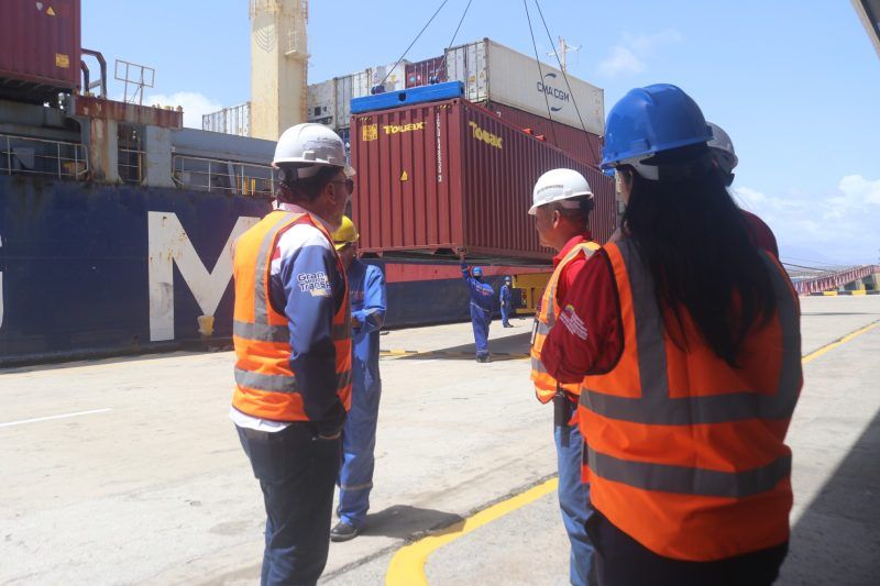 Imagen de portada - Port of El Guamache Unloads 2,602 Tons of Goods from CMA CGM Arica Vessel