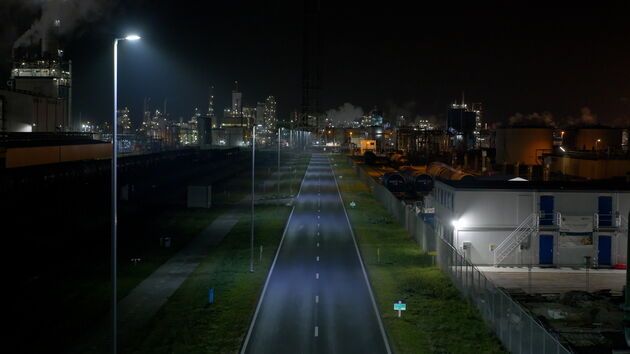 Imagen de portada - Port of Rotterdam Authority Completes Large-Scale Renovation and Replacement of Port Street Lighting