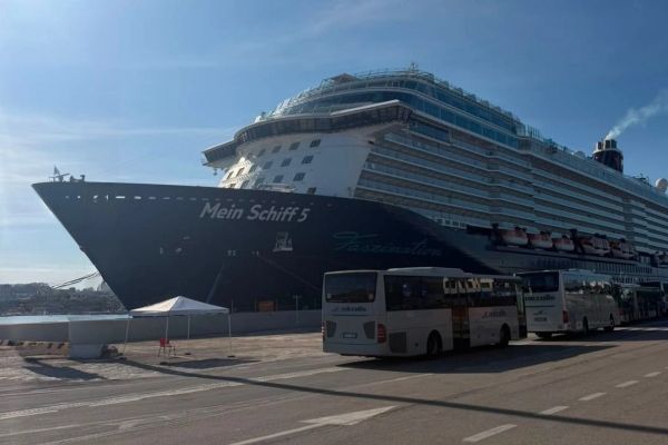 Imagen de portada - Port of Taranto Kicks Off Cruise Season with Double Call