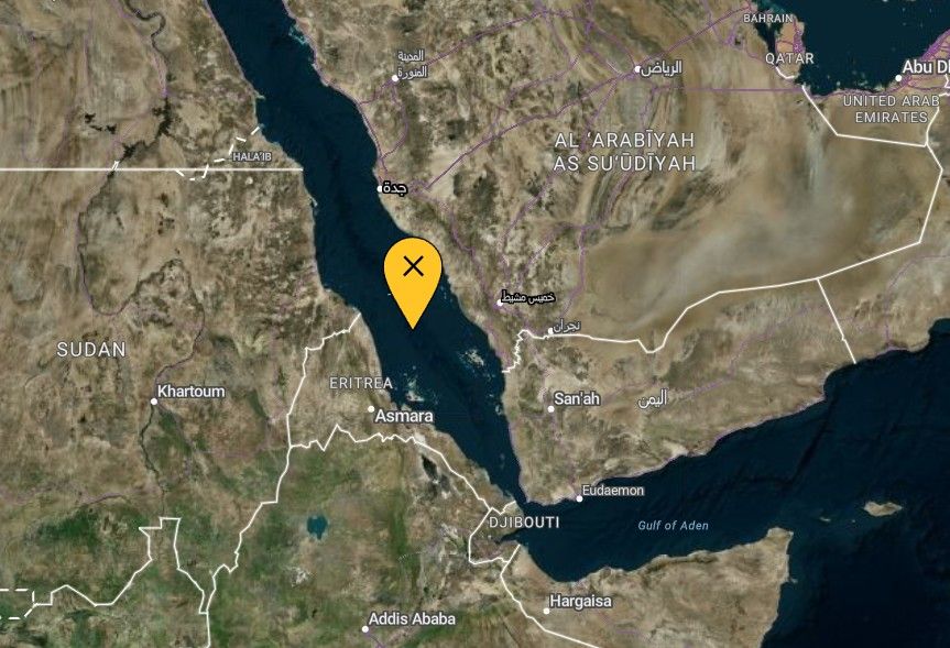 Imagen de portada - Projectile Impacts Near Ship in Red Sea, British Agency Reports