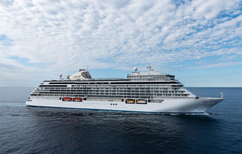 Imagen de portada - Regent Seven Seas Explorer Cumple una Década de Cruceros de Lujo