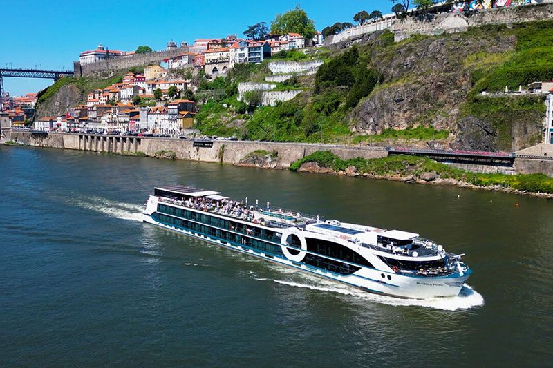 Imagen de portada - Riviera Travel nombra director de experiencia del cliente y lanza programa de anfitriones de crucero