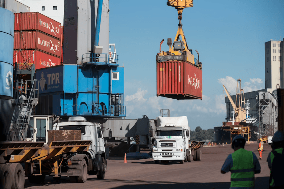 Imagen de portada - Santa Fe Consolidates Stop 5.0 System to Regulate Truck Entry to Ports