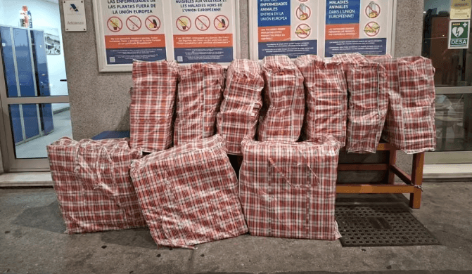 Imagen de portada - Seizure of 116,000 cigarette packs in the Port of Algeciras