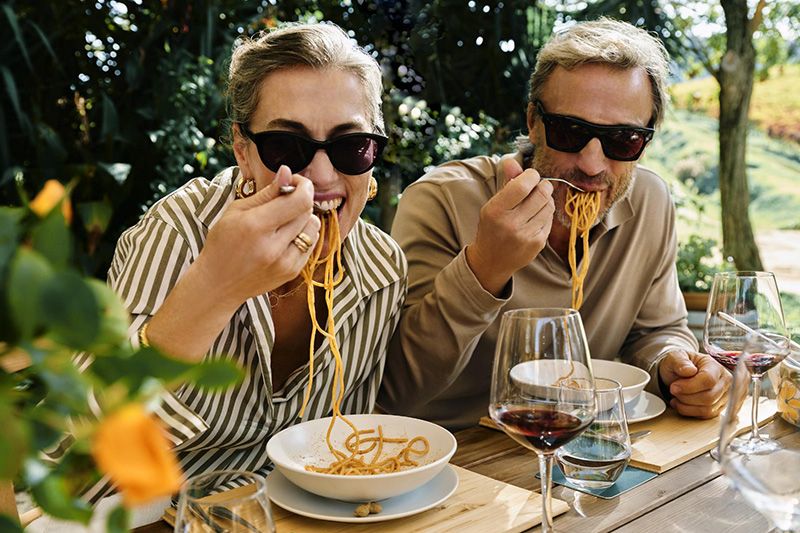 Imagen de portada - Silversea estrena viajes culinarios S.A.L.T. por Europa con siete travesías