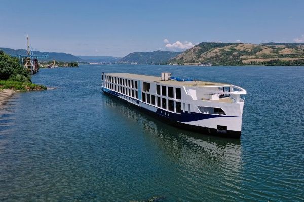 Imagen de portada - TUI Luzia: Launch of TUI River Cruises' First River Cruise Ship in Serbia