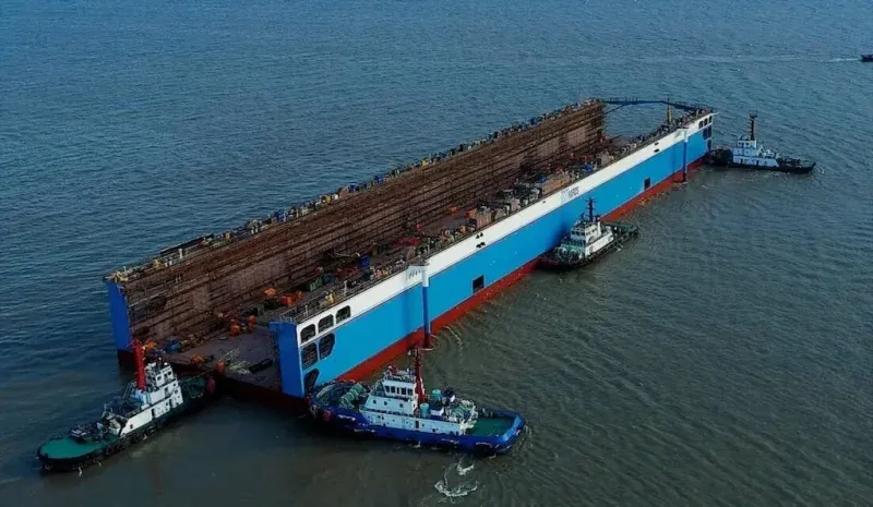 Imagen de portada - Tenerife Shipyards inaugurates Hidramar Ultra 22000 floating dry dock in Spain