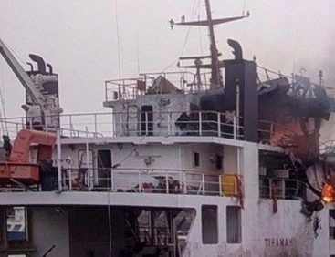 Imagen de portada - Three Crew Members Die in Houthi Attack on Ship in Bab el-Mandeb