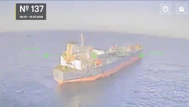 Imagen de portada - Ucrania detiene ataques a petroleros en puerto ruso del Mar Negro tras presión de EE. UU.