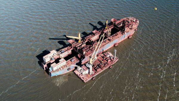 Imagen de portada - Uruguay: Iron Ore Transshipment via Punta del Arenal Norte Reaches 889,427 Tons Between January and April 2026