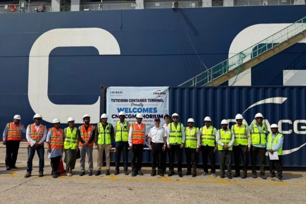 Imagen de portada - V.O. Chidambaranar Port in India Receives 335-meter CMA CGM Thorium