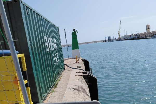 Imagen de portada - Valenciaport Foundation Tests Bioremediation System with Macroalgae in the Port of Gandía
