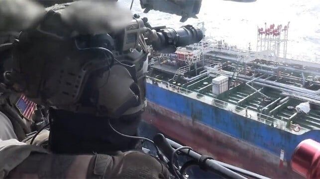 Imagen de portada - Video: Fuerzas estadounidenses abordan y redirigen petrolero iraní