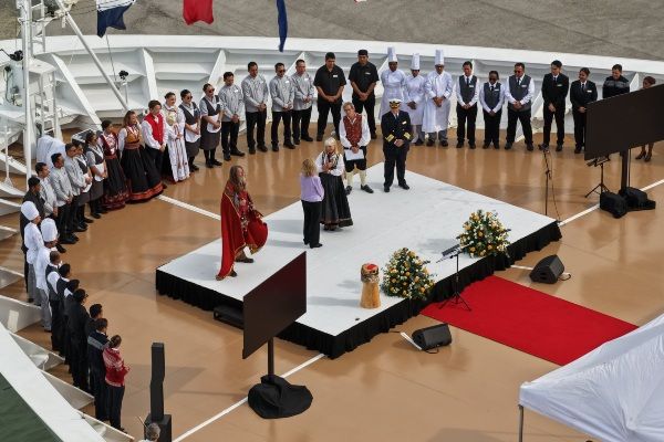Imagen de portada - Viking Christens Its New Ocean Ship in the Port of Venice
