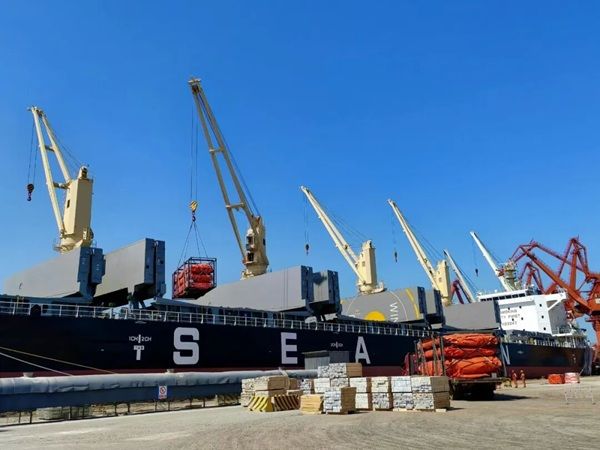 Imagen de portada - Yantai Port Exceeds 300,000 m³ in Cargo Services to the Middle East