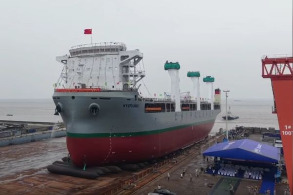 Imagen de portada - ZPMC Launches First 38,000-Ton Multipurpose Vessel for Chipolbrok