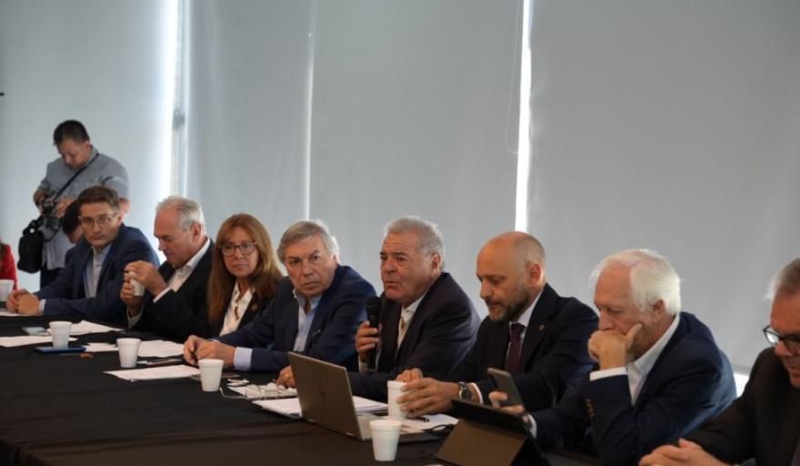 Córdoba, Santa Fe y Entre Ríos debatieron retenciones, biocombustibles e infraestructura en una nueva reunión del gabinete productivo regional