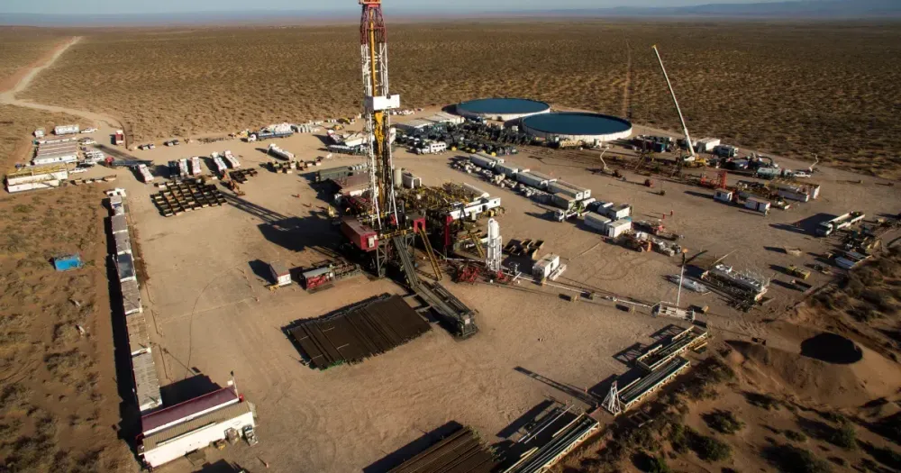 Las exportaciones de combustibles crecieron 28,5% en junio, impulsadas por el petróleo crudo