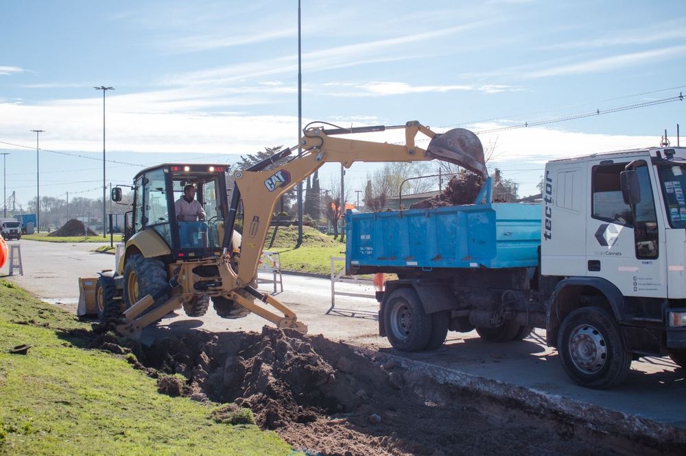 Avenida Almirante Brown: avanza la obra y ya se observa la transformación del principal acceso a Puerto Quequén