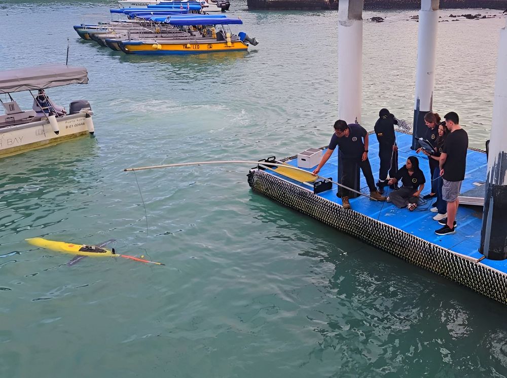 Imagen de portada - AUV 535: Inocar Deploys Submarine Vehicle for El Niño Monitoring